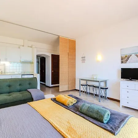 Apartament Floor Inspiring View Pool Nearby